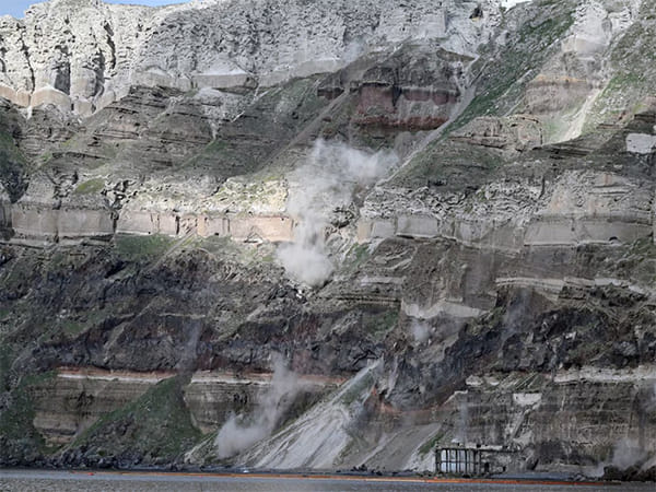 Over 200 earthquakes jolt 'Instagram island' of Santorini in Greece