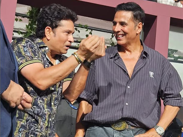Akshay Kumar drops candid picture with Sachin Tendulkar, congratulates Big B for his team's victory at ISPL season 2 finale