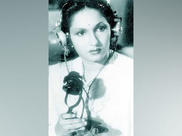 Andhra Pradesh CM Chandrababu Naidu condoles demise of veteran actress and producer Chittajallu Krishnaveni