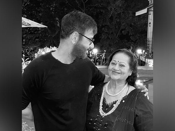 Ajay Devgn pens adorable birthday note for his mother Veena Devgn