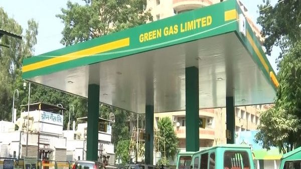 CNG vehicle sales to hit 1.1 million in FY25 amid rising adoption and infrastructure expansion: Crisil Report