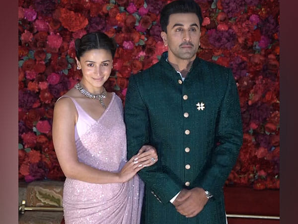 Ranbir Kapoor-Alia Bhatt make a stylish entry at Aadar Jain-Alekha Advani's wedding