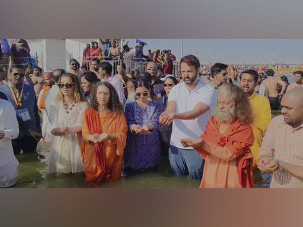 Isha Ambani offers prayers at Triveni Sangam in Prayagraj 