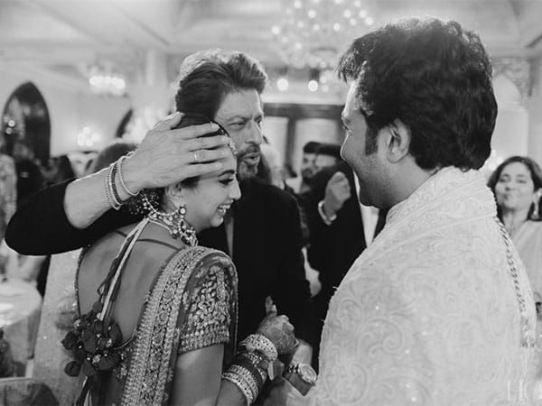 In Pics: Shah Rukh Khan hugs newlyweds Aadar Jain, Alekha Advani, showers blessings on them 