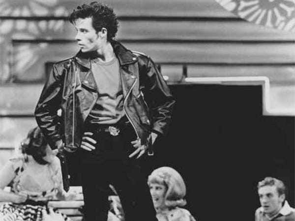 Guy Pearce says he is 