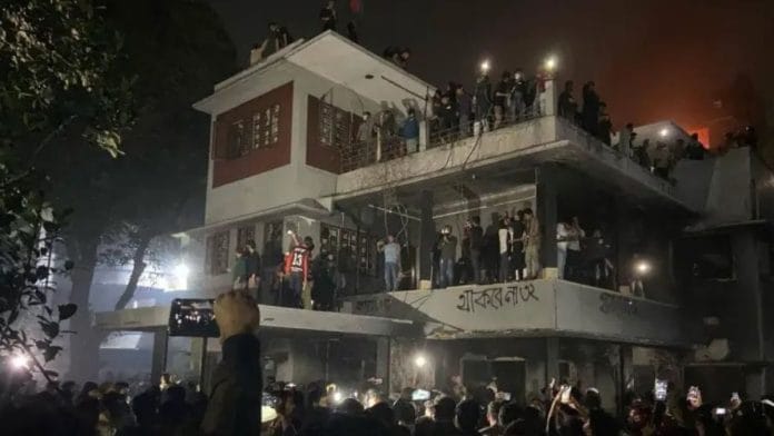 Demolition of Dhanmondi 32 | Photo X, @albd1971