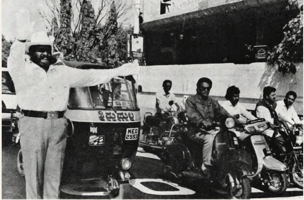 Archival photo of constable Marichikaiah Thimmaiah signalling at GPO Circle, Bengaluru, in 1990