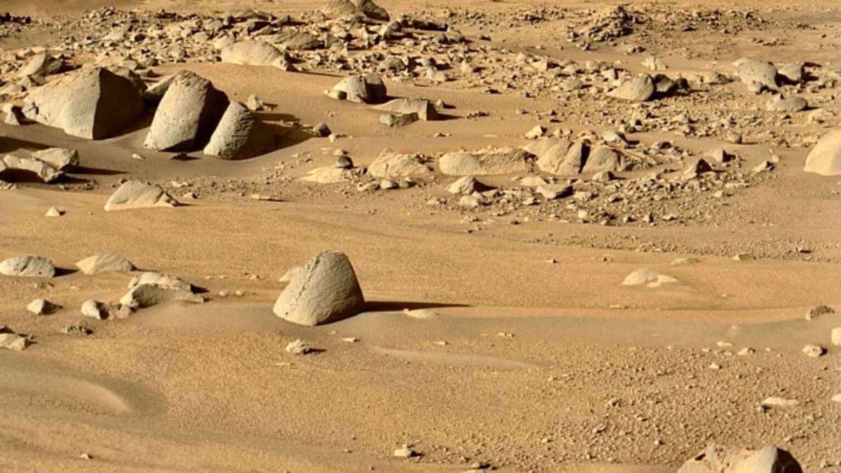 Surf’s up on Mars. Red planet once had ‘vacation-style’ beaches ...
