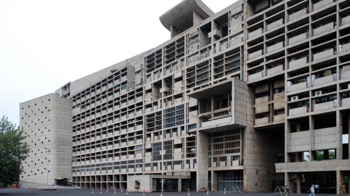Haryana reshuffles 26 IAS, HCS officers; town planning, urban local bodies depts change hands