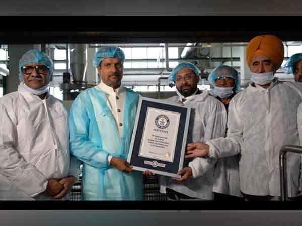 Ananda Dairy Sets Guinness World Records for the Largest Paneer Slab Weighing 205.4 kg