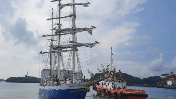 Sri Lankan Navy arrests 14 Indian fishermen from Pamban for fishing across border