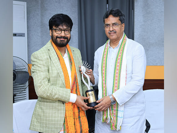 Tripura: Biplab Goswami honoured by CM Manik Saha for his IIFA win for 'Laapataa Ladies' 