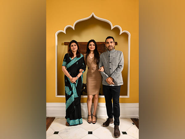 Pankaj Tripathi's daughter Aashi Tripathi makes acting debut with a music video 'Rang Daaro'