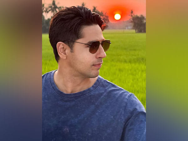 Sidharth Malhotra recalls working in 'Kapoor & Sons' 