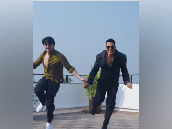 Akshay Kumar joins Veer Pahariya for viral 'langdi' step, announces Sky Force's ott release date