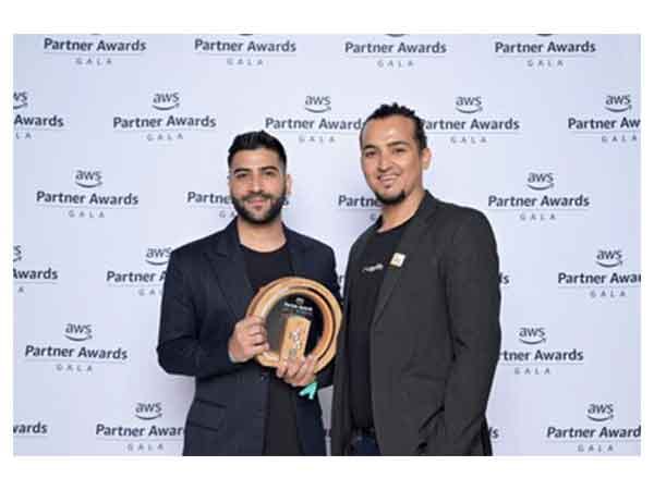 AWS awards Applify Rising Star Partner of the Year 2024 showcasing excellence in AI and cloud tech services
