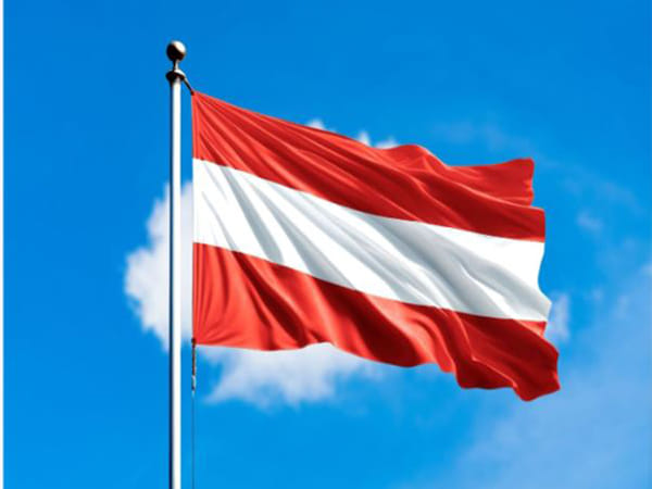 Austria records significant drop in asylum applications