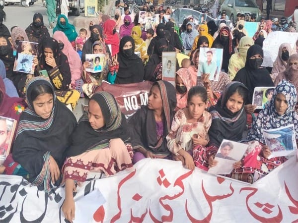 Protesters blame Pakistani forces for inciting arson attacks to escalate crackdown in Quetta