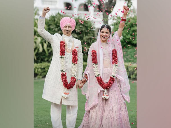 Amitabh Bachchan's co-star who played young Rani Mukerji in 'Black' gets married to Adam Oberoi