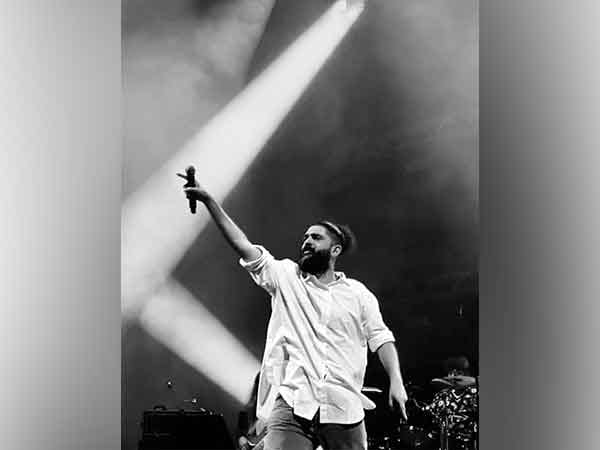 'Srivalli' singer Sid Sriram collaborates with Warner Music India for devotional song 'Sivanar' 