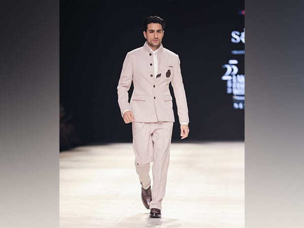 Ibrahim Ali Khan turns showstopper for Shantnu and Nikhil at Lakme Fashion Week x FDCI 2025