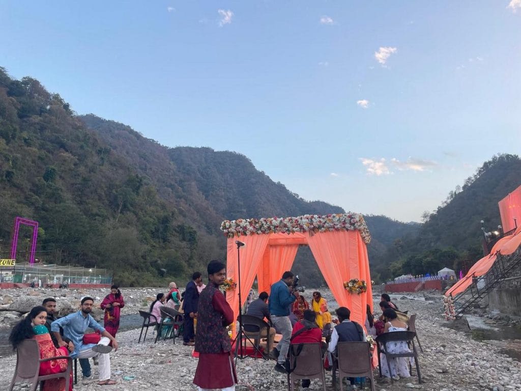 Budget destination wedding 