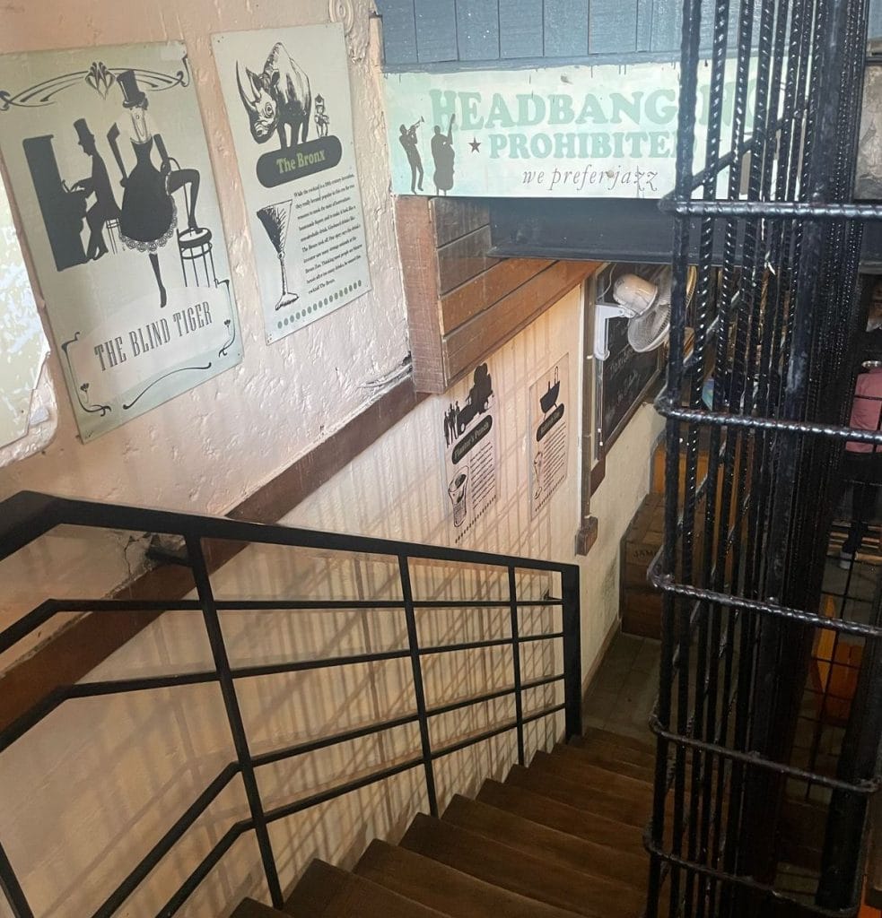 Coctails and Dreams speakeasy