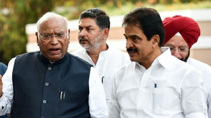 Congress leaders Mallikarjun Kharge & KC Venugopal | File Photo | ANI