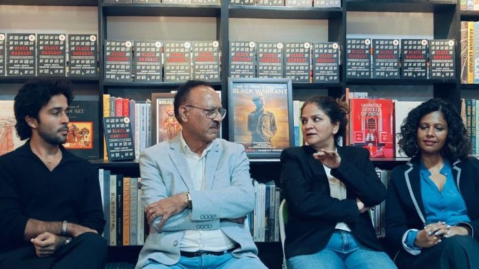 Actor Zahan Kapoor, ex-Tihar jailor Sunil Gupta, Roli Books director Priya Kapoor and journalist Sunetra Choudhury (left to right) at an event discussing the Gupta and Choudhury’s Black Warrant. | Tina Das | ThePrint