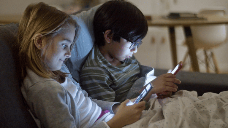 Smartphones are causing a mental health pandemic. Anxious generation needs weekly digital detox