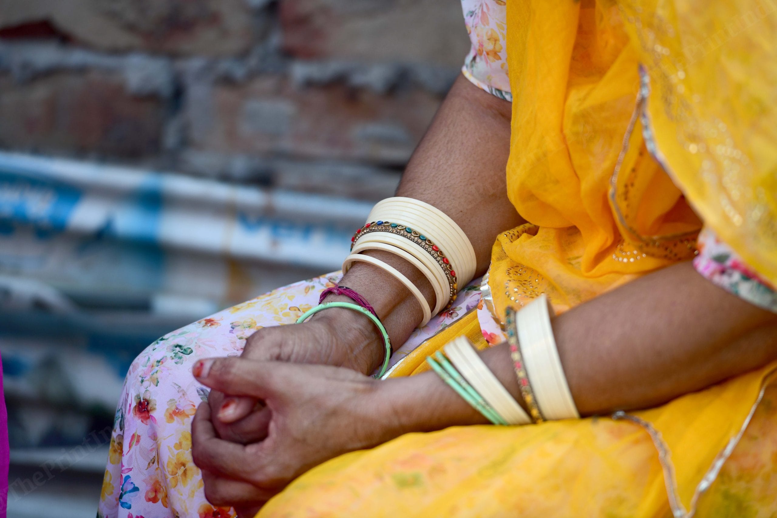 Pakistani Hindu woman Sindhu Karwer waits anxiously at Attari | Photo: Suraj Singh Bisht, ThePrint