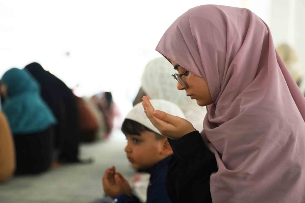 Women and children at Jamaat-e-Islami Hind Markaz