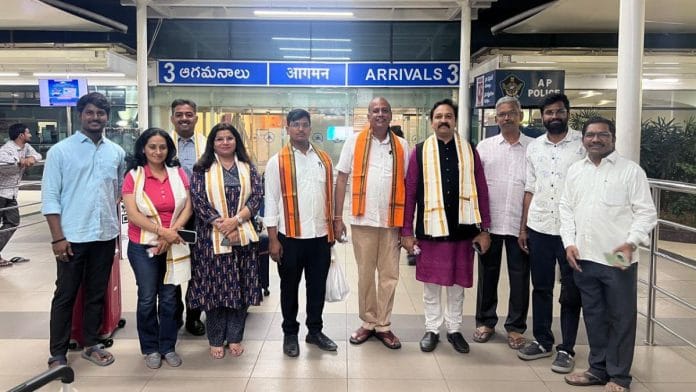 Delegates arriving in Vijayawada for the national executive meeting of Akhil Bharatiya Adhivakta Parishad. | @AdhivaktaP/X
