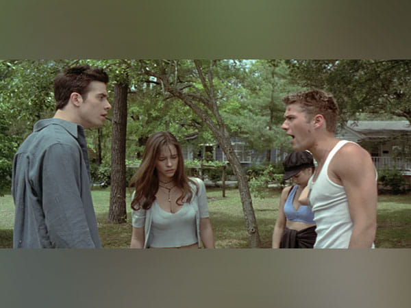 Jennifer Hewitt, Freddie Prinze Jr return in 'I Know What You Did Last Summer' sequel