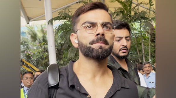 Pap diaries: Virat Kohli looks stylish in black shirt as he spotted at Mumbai airport 