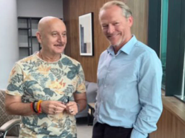  Anupam Kher reveals how he cast 'Game Of Thrones' actor Iain Glen in his film 'Tanvi The Great'