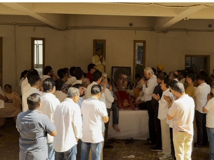 Actor Manoj Kumar's mortal remains brought to his residence for final goodbye