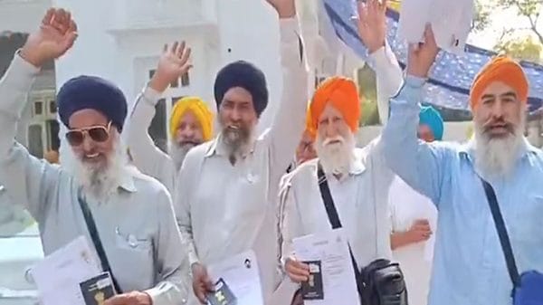 Over 1900 Indian pilgrims receive visas to visit religious places in Pakistan