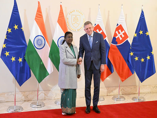 President Droupadi Murmu meets leaders in Slovakia; witnesses exchange of two MoUs 