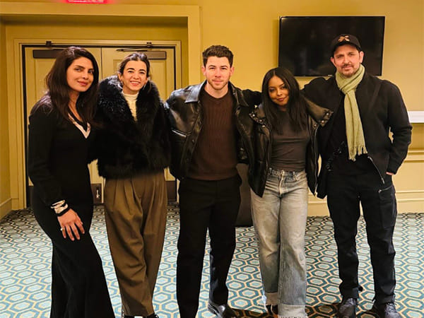 Hrithik Roshan, Saba Azad enjoy Broadway night with Priyanka Chopra, Nick Jonas after attending 'The Last Five Years'