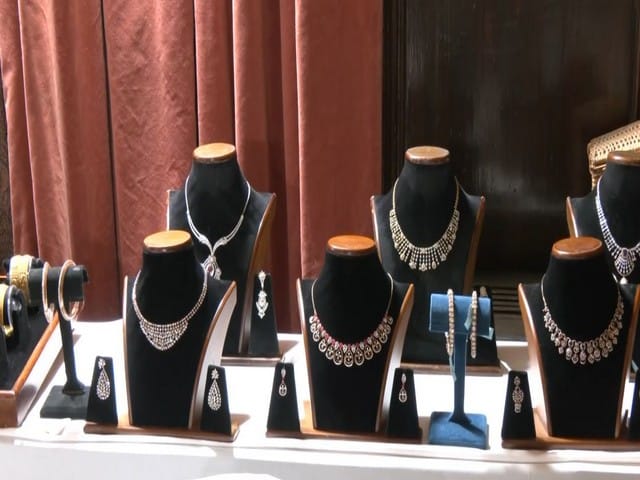 Jewellery exhibition 'Nikah Edit' held in Srinagar