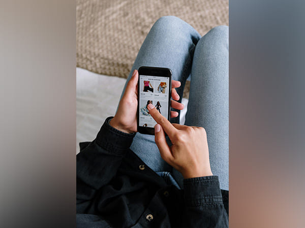 China's Taobao marketplace fined in Taiwan, faces license threat