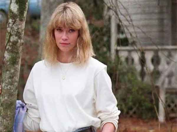 'Knots Landing' star Lar Park Lincoln passes away at 63