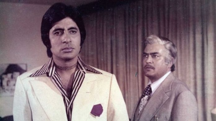 Sanjeev Kumar & Amitabh Bachchan in a scene from Yash Chopra’s 1978 film Trishul | Photo via X, @FilmHistoryPic