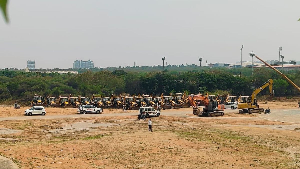 Following the protests by students over the entry of bulldozers in the campus to clear up the forested land located in Rangareddy district, a huge number of police personnel were deployed in the campus | By special arrangement