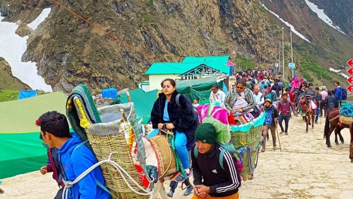 File photo of devotees headed to Kedarnath Temple as part of the Char Dham Yatra, in Rudraprayag | ANI
