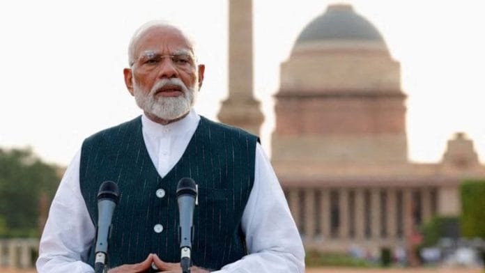 Prime Minister Narendra Modi outside Rashtrapati Bhawan | (c) Copyright Thomson Reuters 2024