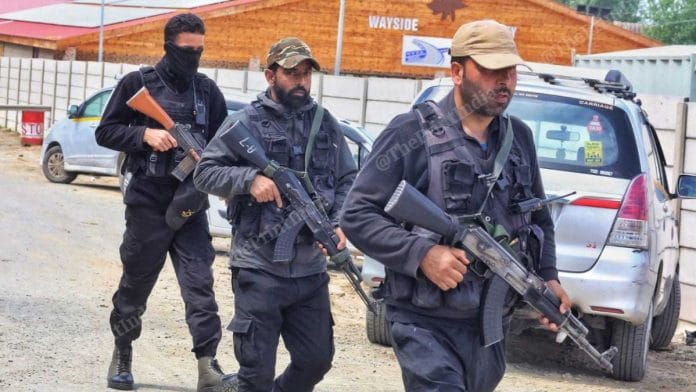 Security personnel patrol Srinagar-Pahalgam highway | Praveen Jain | ThePrint