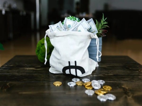 India's forex reserves climb for 8th straight week, rise by USD 1.98 billion to USD 688.13 billion