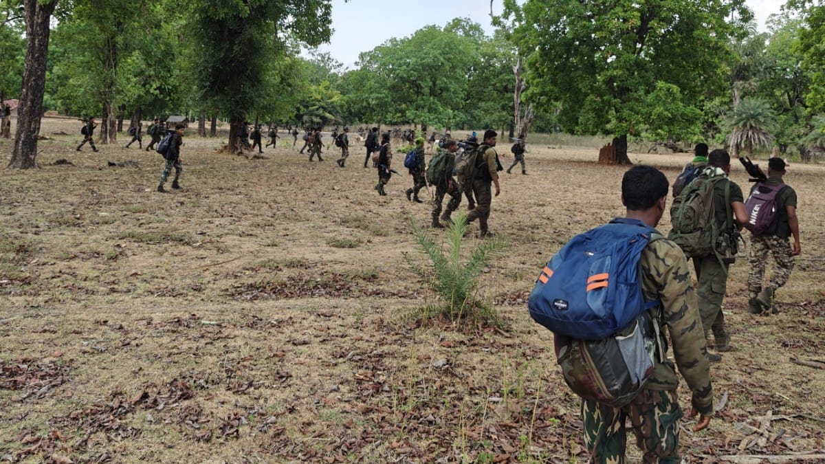 DRG jawans before scattering to take positions in Abujhmarh for the operation | By special arrangement